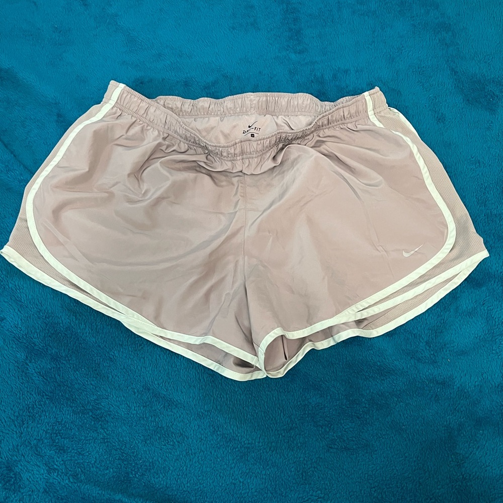 Nike Women's Gray active Shorts size xxl